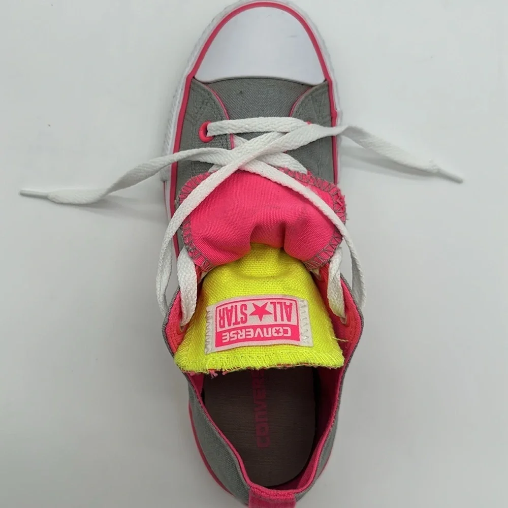 Converse All Star Chuck Taylor Girls Size 4 Double Tongue Sneaker 640578F